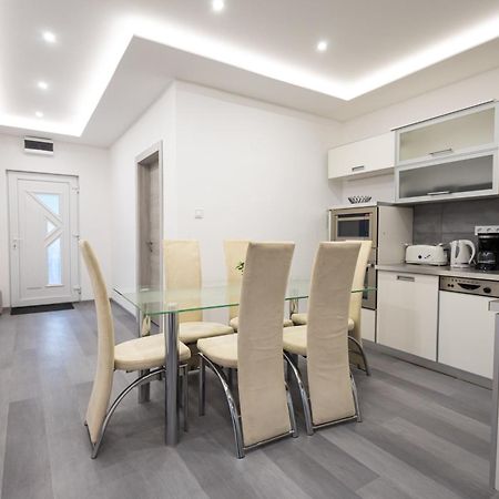 Fonix Apartman Ντέμπρετσεν Εξωτερικό φωτογραφία