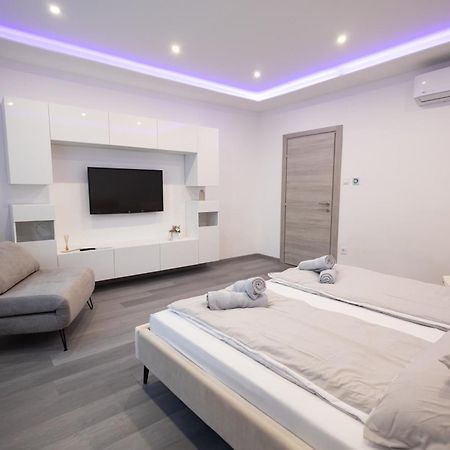 Fonix Apartman Ντέμπρετσεν Εξωτερικό φωτογραφία
